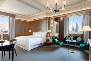 Suite exécutive, 1 très grand lit, non-fumeur | Literie de qualité, couette en duvet, minibar, coffre-fort