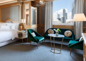 Executive-Suite, 1 King-Bett | 1 Schlafzimmer, hochwertige Bettwaren, Daunenbettdecken, Minibar