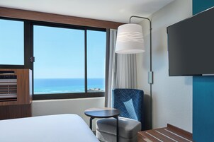 In-room safe, desk, iron/ironing board, free WiFi