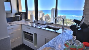 Suite, 1 King Bed, Ocean View, Corner (High Floor) | In-room safe, desk, iron/ironing board, free WiFi - Holiday Inn Express Waikiki by IHG (Honolulu)