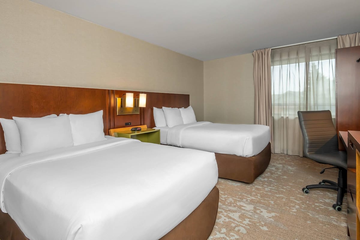 Habitación, 2 camas matrimoniales, para no fumadores (2nd Floor) | Ropa de cama de alta calidad y camas con pillow-top