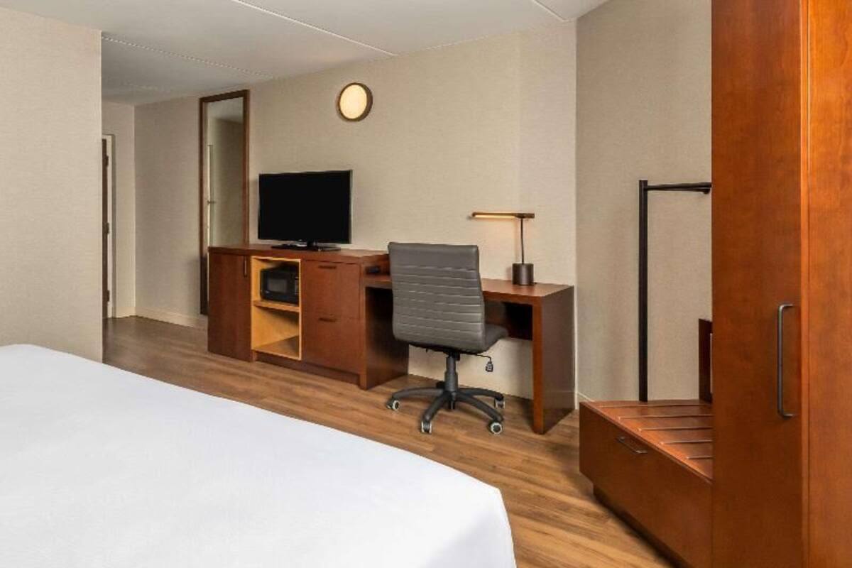 Ropa de cama de alta calidad y camas con pillow-top