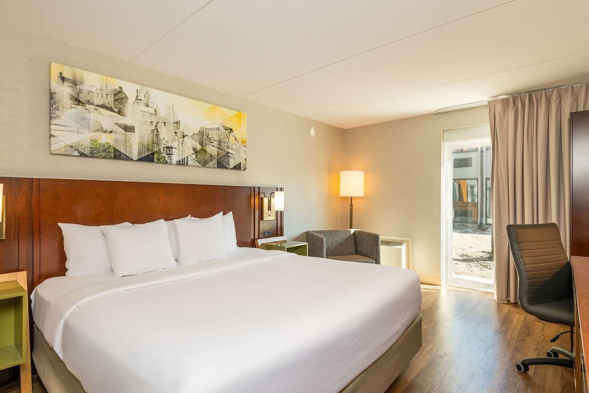 Premium bedding, pillowtop beds, individually decorated