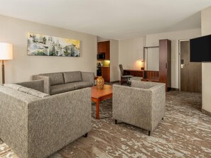 Premium bedding, pillowtop beds, individually decorated - Comfort Inn Kanata Ottawa West (Ottawa)