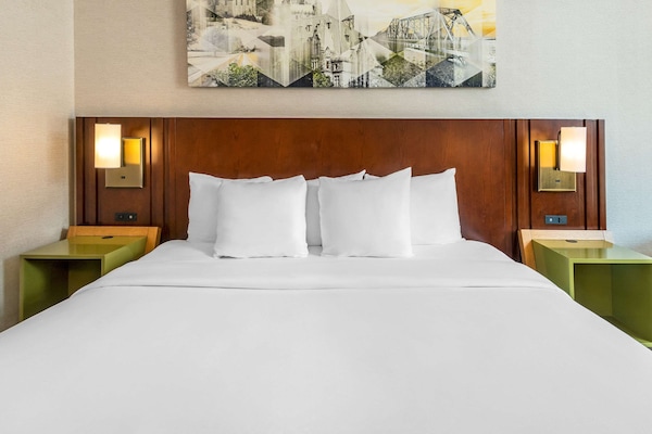 1 bedroom, premium bedding, pillow-top beds, individually decorated