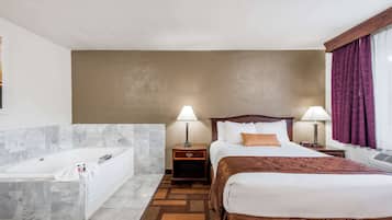 Studio Suite, Multiple Beds, Non Smoking | Jetted tub