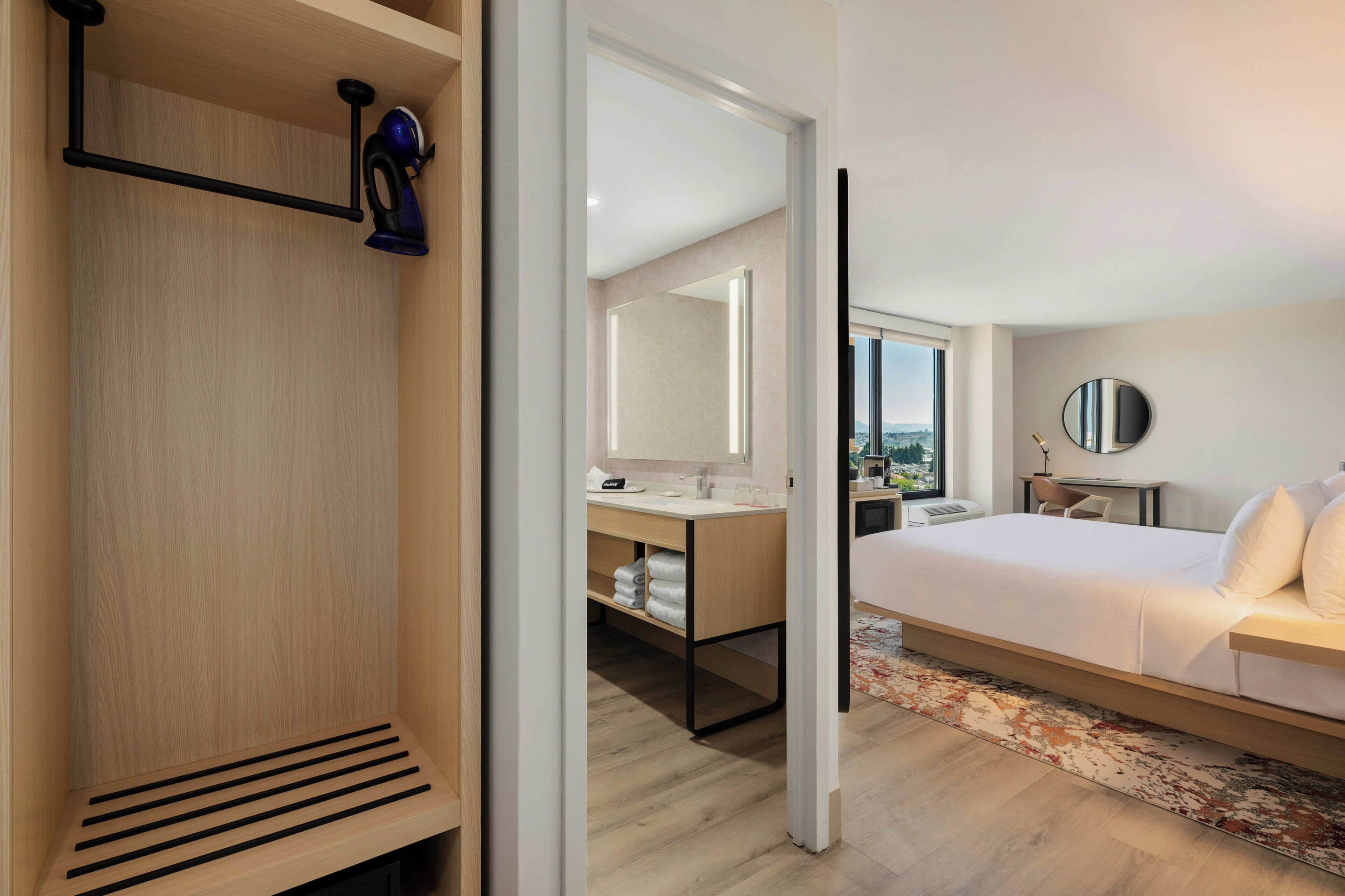 Photo - Red Roof Inn PLUS+ Vancouver Airport