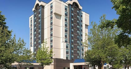 Red Roof Inn PLUS+ Vancouver Airport