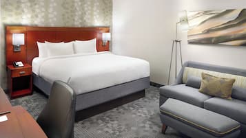 Luxe beddengoed, een kluis op de kamer, een bureau