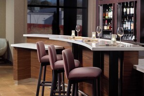 Bar (on property) - Courtyard by Marriott Greenville Haywood Mall (Greenville)