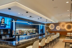 Bar (on property) - Atlantica Hotel Halifax (Halifax)