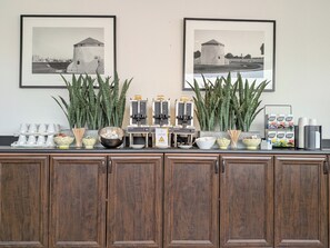 含每日外帶早餐