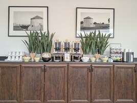 Free daily on-the-go breakfast