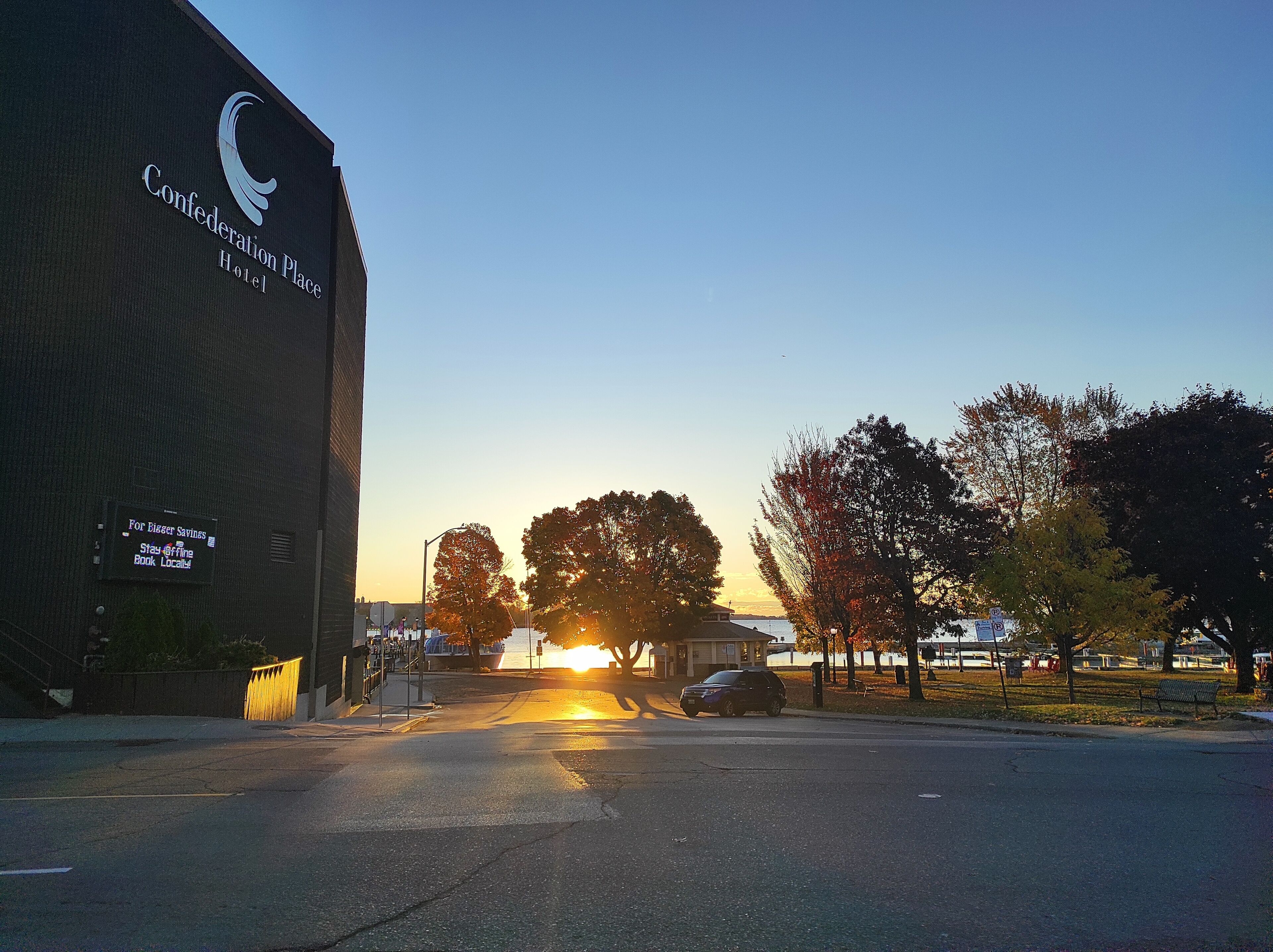 Foto - Confederation Place Hotel