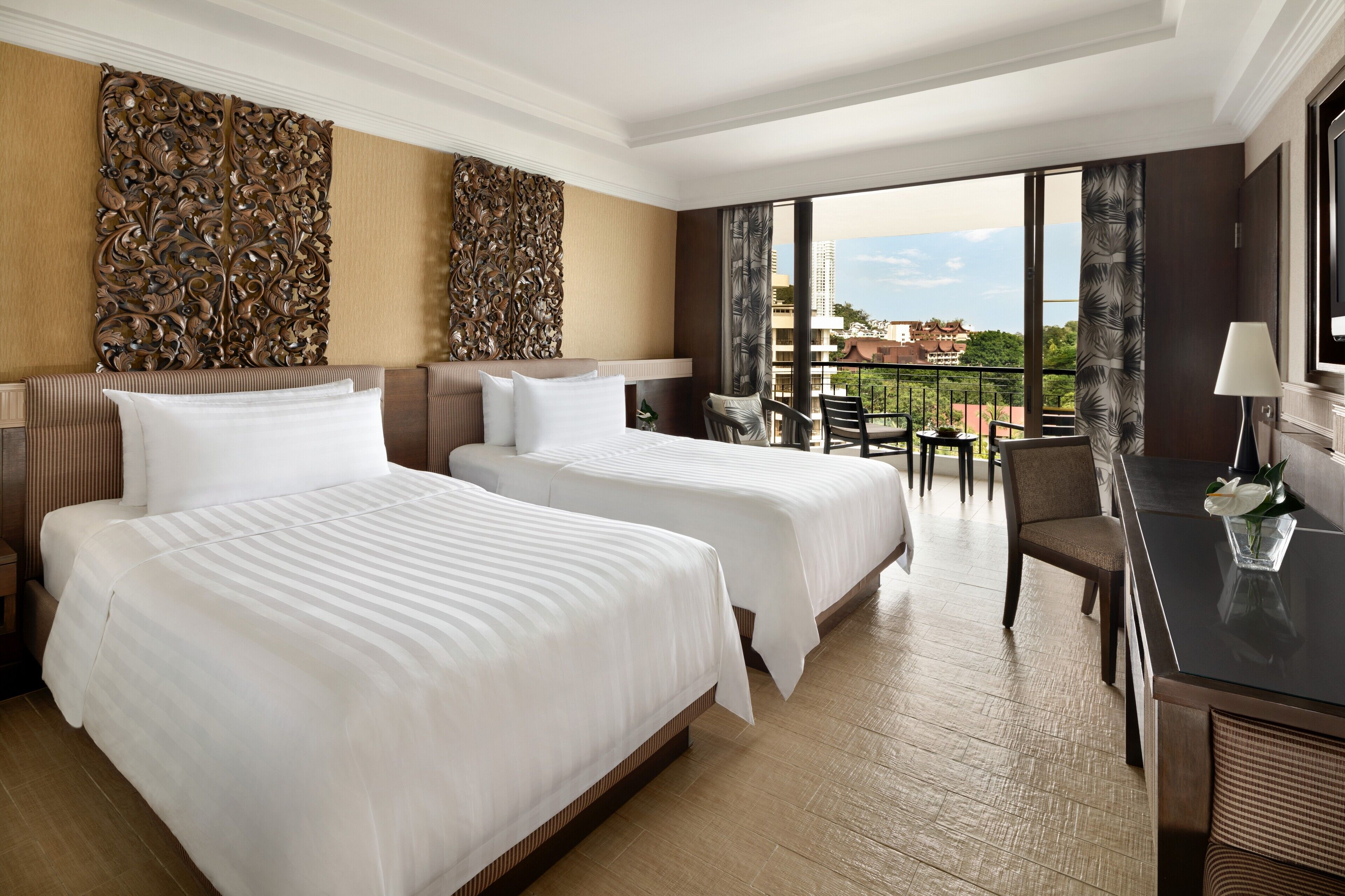 executive room, 2 single beds, sea view | hypo-allergenic bedding, minibar, in-room safe, desk