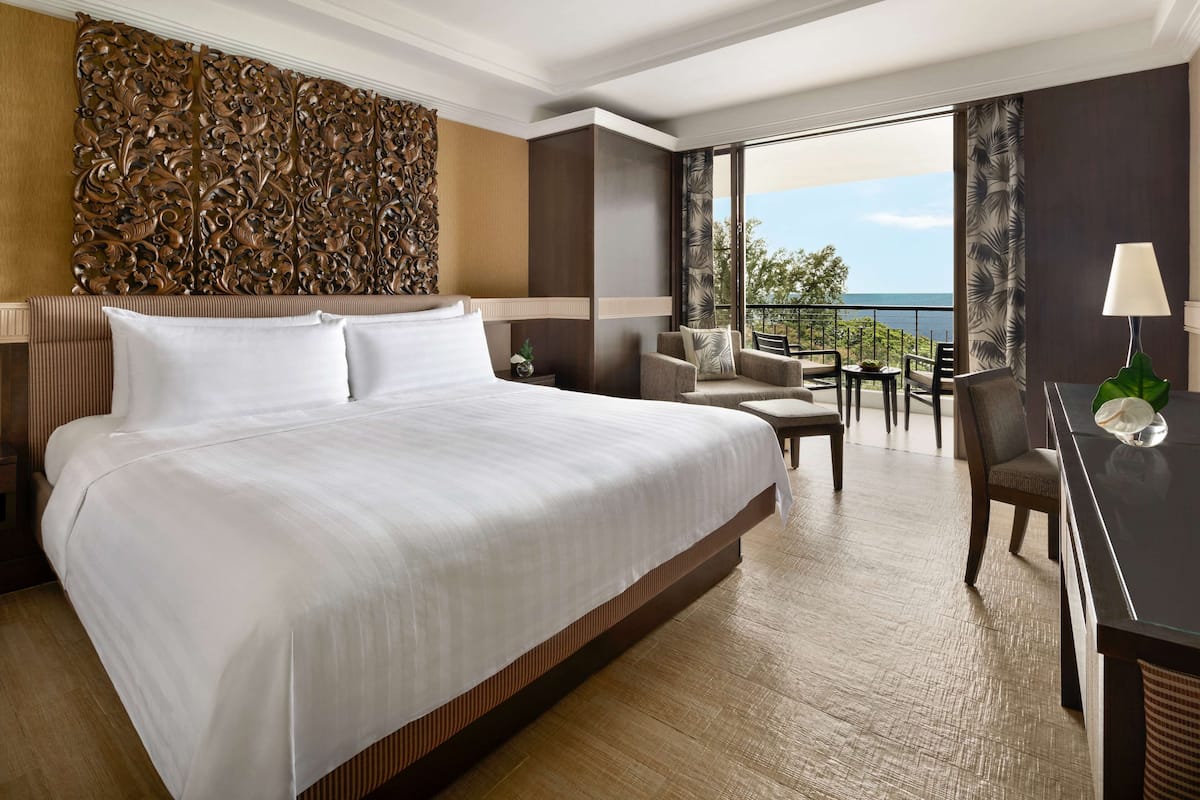 Executive Room, 1 King Bed, Sea View