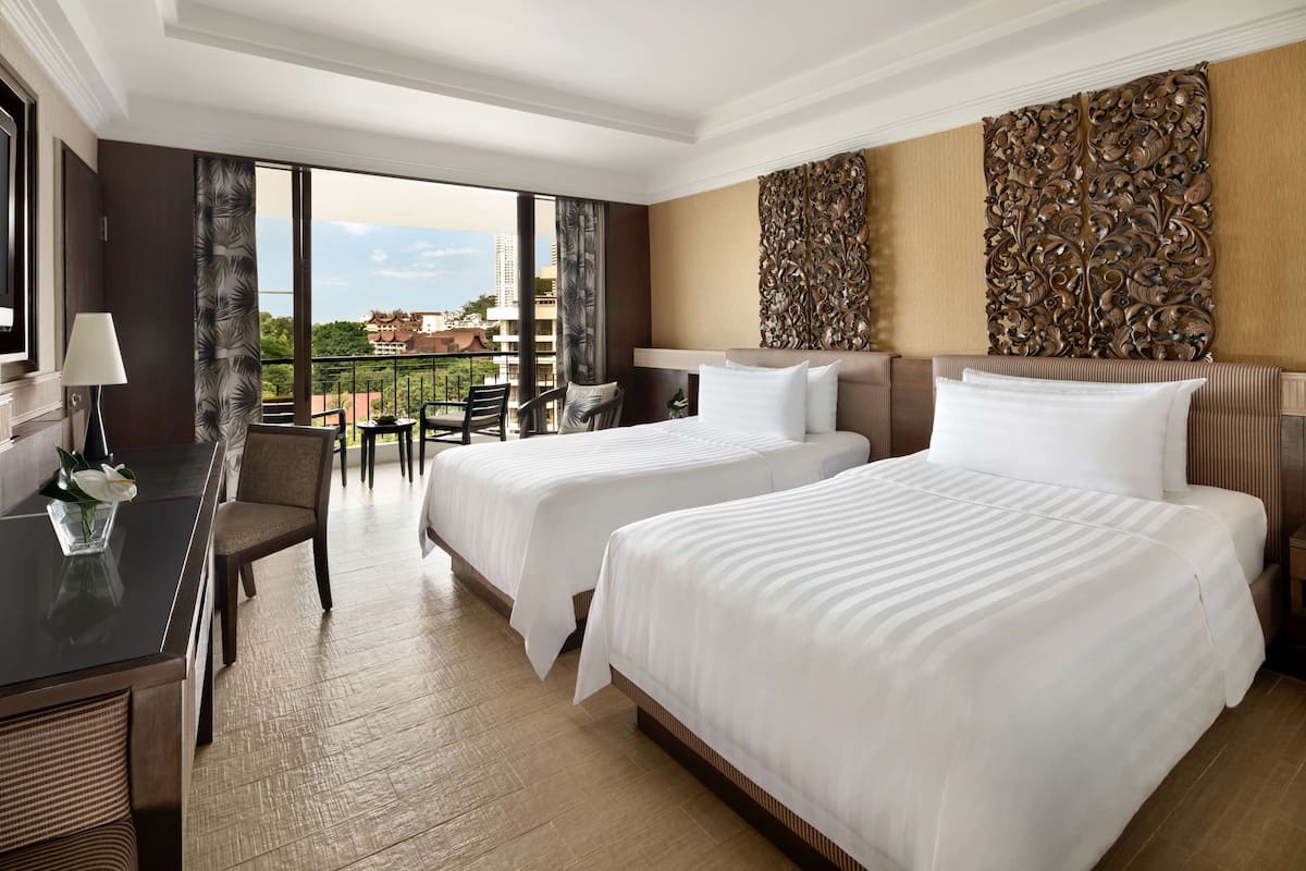 Executive Room, 2 Single Beds, Sea View | Hypo-allergenic bedding, minibar, in-room safe, desk