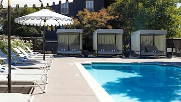 Outdoor pool, free cabanas, pool umbrellas