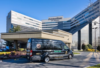 DoubleTree by Hilton Hotel Newark Airport