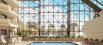 DoubleTree by Hilton Hotel Newark Airport