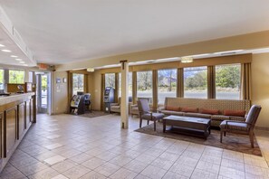 Lobby - Best Western Frontier Motel (Lone Pine)