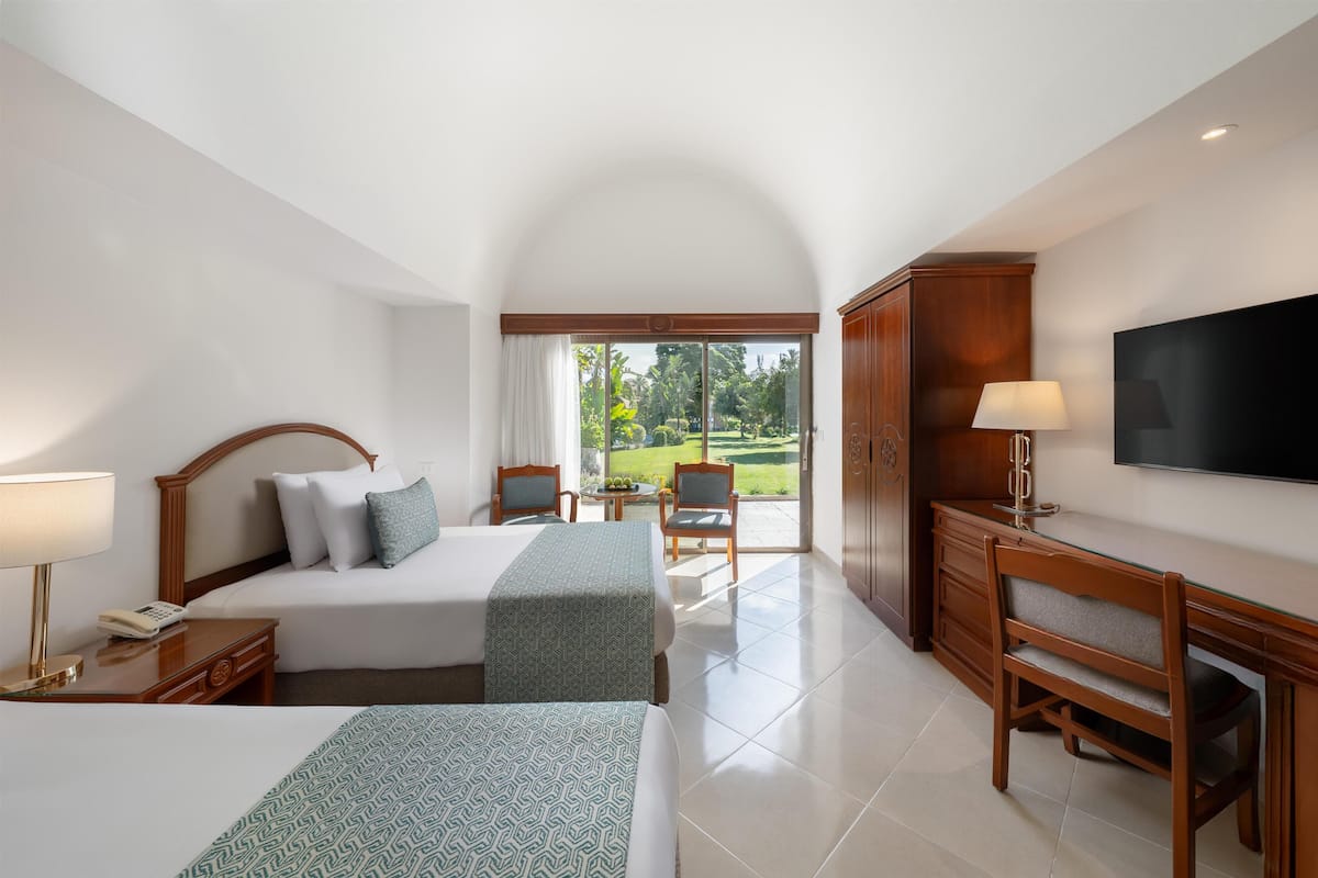 Deluxe Room, Garden View