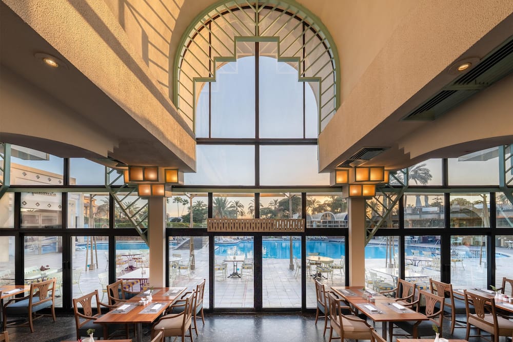 JAZ Pyramids Resort