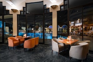 Breakfast, lunch and dinner served - JAZ Pyramids Resort (Giza)