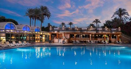 JAZ Pyramids Resort