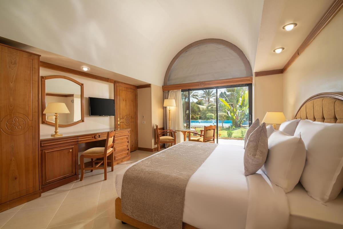 Superior Room, Garden View