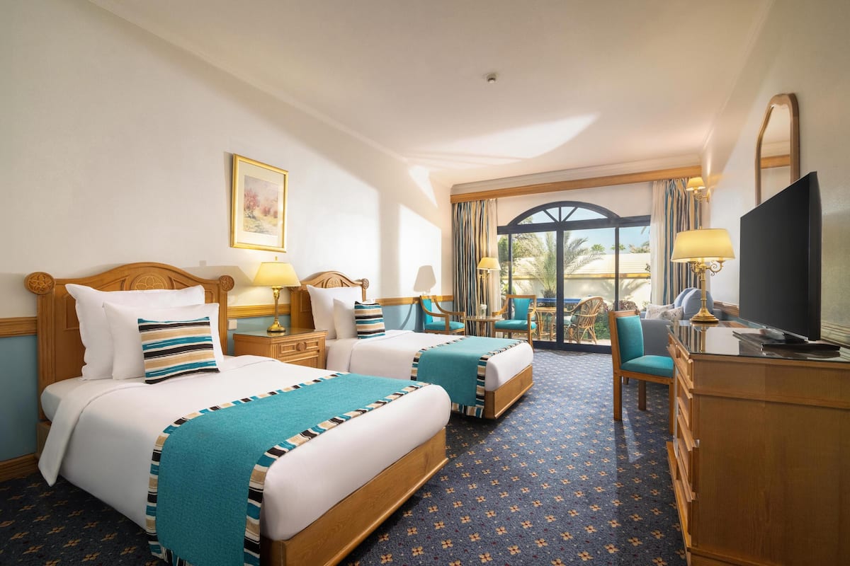 Deluxe Room, Patio, Garden View