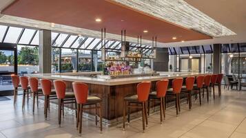 Lunch, dinner, brunch served; American cuisine