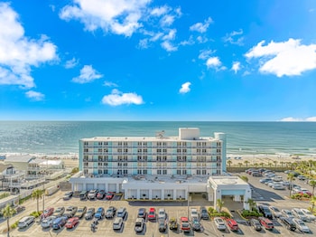 Hotel exterior and entrance at Holiday Inn Resort Oceanfront at Surfside Beach, an IHG Hotel