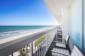 Room, 2 Queen Beds, Balcony, Oceanfront