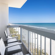 Holiday Inn Resort Oceanfront at Surfside Beach by IHG