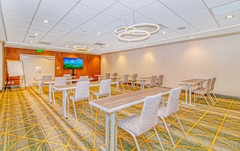 Meeting space at Holiday Inn Resort Oceanfront at Surfside Beach by IHG