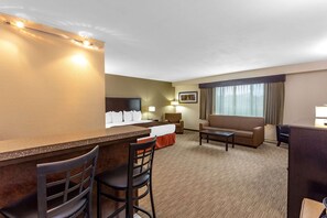 Studio Suite, 1 King Bed, Non Smoking | Individually decorated, individually furnished, desk, laptop workspace