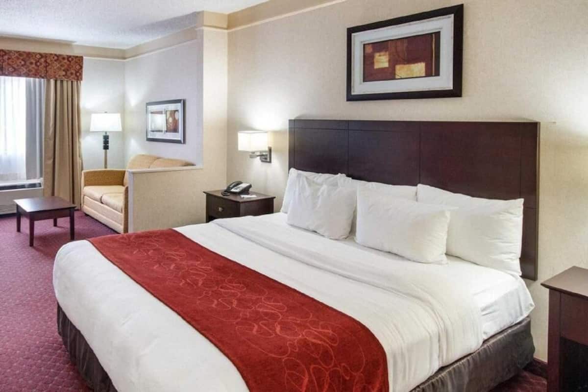 Desk, iron/ironing board, free WiFi, bed sheets