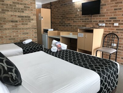 Jumbuck Motor Inn