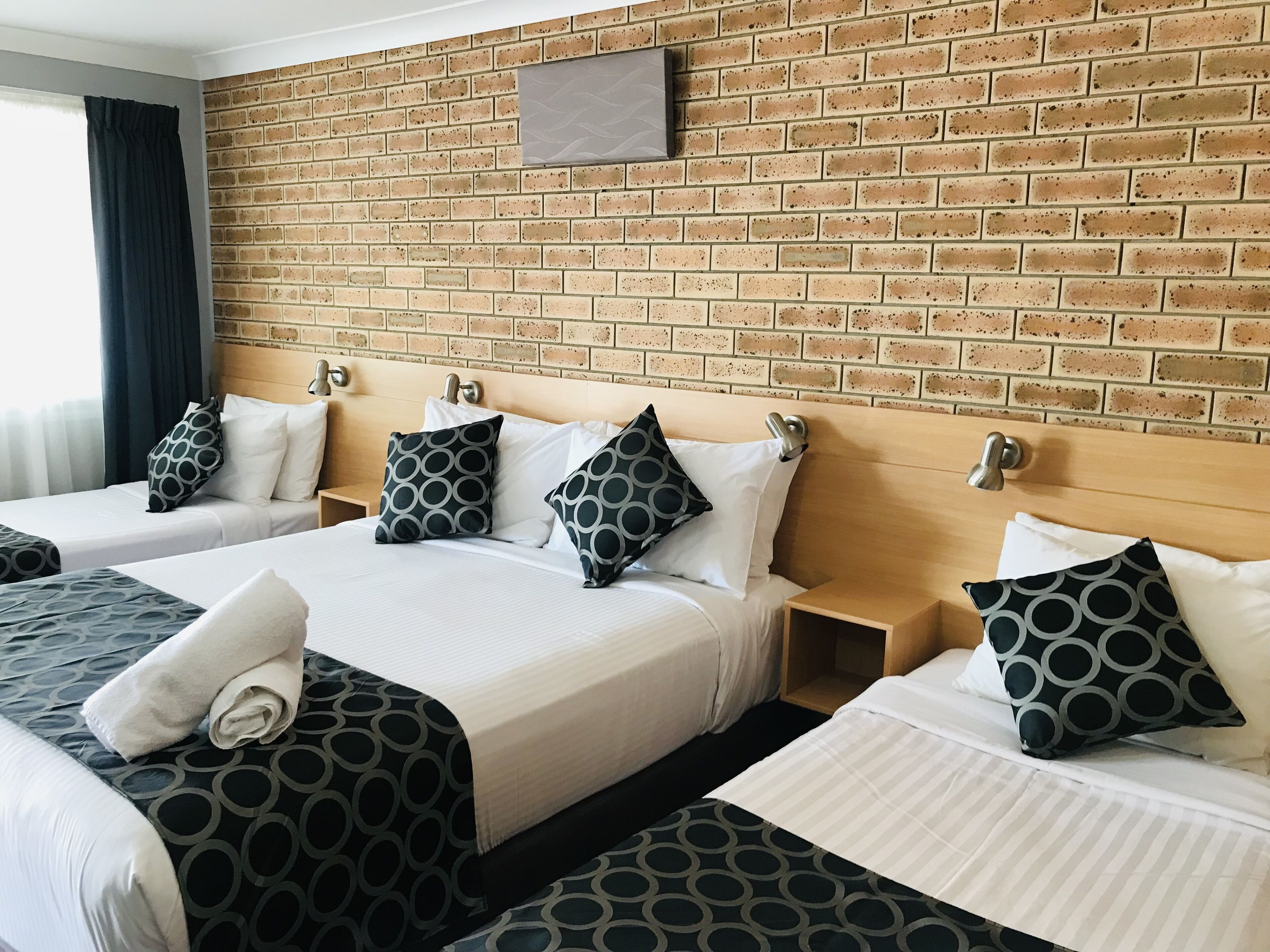 Familierom, ikke-røyk | Individuelt dekorert, individuelt innredet og skrivebord