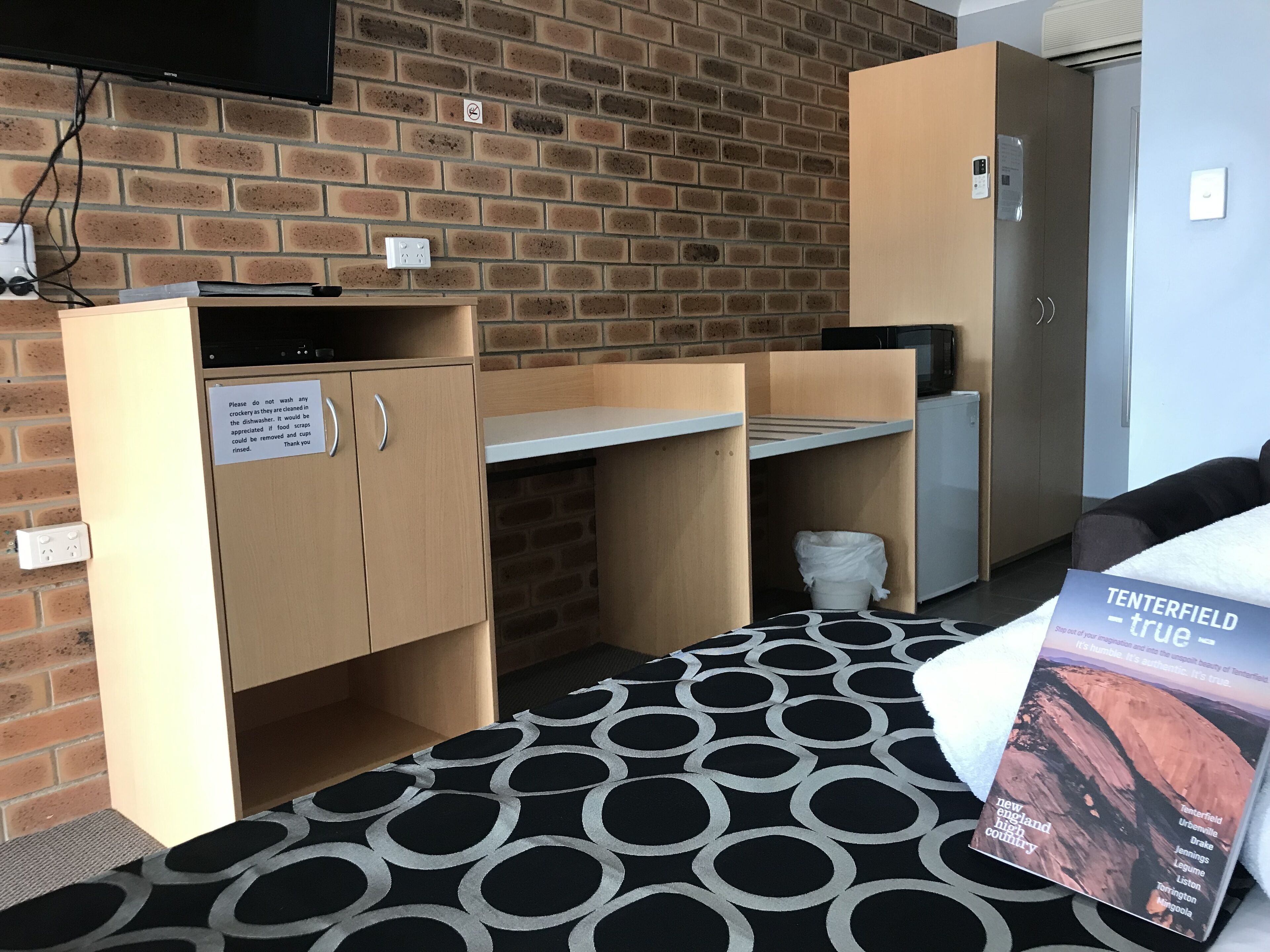 Deluxe kamer, niet-roken | Individueel gedecoreerd, individueel gemeubileerd, een bureau