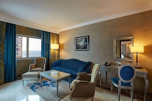 1 Schlafzimmer, hochwertige Bettwaren, Minibar, Zimmersafe