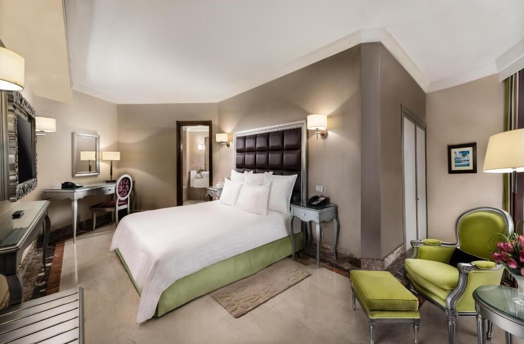 Premium bedding, minibar, in-room safe, desk