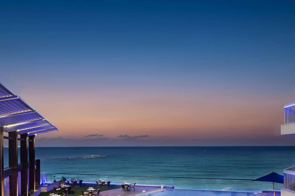 Hilton Alexandria Corniche