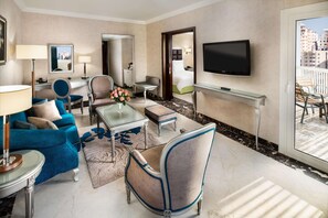 Ropa de cama de alta calidad y minibar 