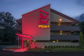 Exterior - Red Roof Inn PLUS+ Wilmington - Newark (Newark)