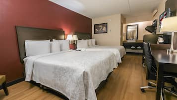 Habitación Deluxe, 2 camas matrimoniales (Smoke Free) | Ropa de cama de alta calidad y caja de seguridad en la habitación