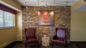 Lobby-lounge
