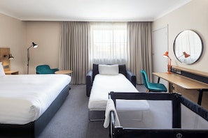 Standard Room, 1 Double Bed with Sofa bed | Hypo-allergenic bedding, desk, laptop workspace, blackout curtains