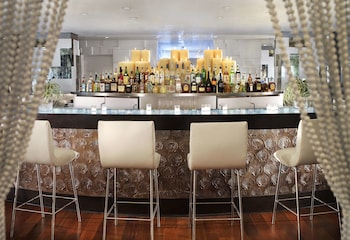 Breakfast, lunch, dinner served; Californian cuisine, ocean views  at The Huntley Hotel